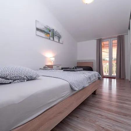 Apartment Shurida *